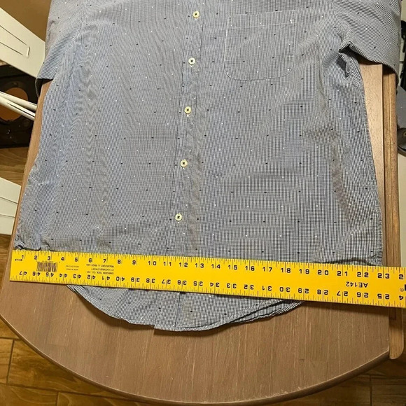 Men’s Roundtree & Yorke Button Down Shirt Size Large - Picture 6 of 8